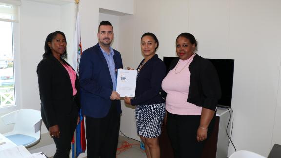 BIP SXM presents financials 2018 to the Minister of TEATT